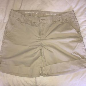 Gap Khakis boyfriend roll up shorts Sz10
